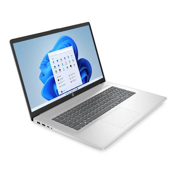 Copy electronic vam predstavlja Laptop HP 17-cp2035nm R5 7520U 17.3", 16GB, SSD512GB, Win11 [B9PW0EA#BED]. Na fotografiji je srebrni laptop koji je otovren pod kutom od 90 stupnjeva. Ima crnu i tipovnicu i plavu pozadinu na ekranu. Vidi se prednja i dio lijeve bočne strane.