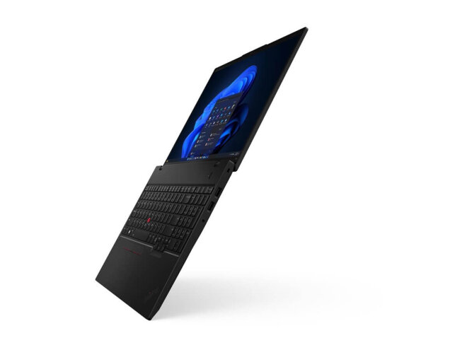 Copy electronic vam predstavlja Laptop LENOVO ThinkPad L16 G2 U7 255U 16" 32GB, SSD1TB, Win11P [21SA001JSC]. Na fotografiji je crni laptop, koji je otvoren pod kutom od 180 stupnjeva. Postavljan je tako da se vidi desna bočna strana.